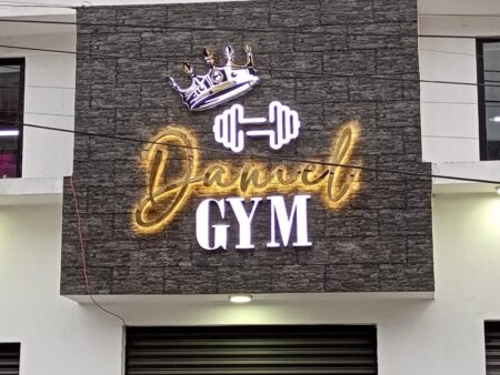 anuncios-luminosos-personalizados-para-negocios